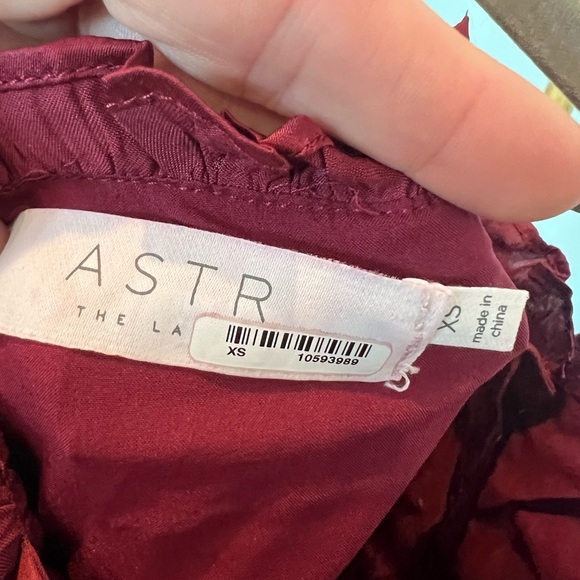 Astr The Label Size XS Zola Midi Dress NWT - Picture 7 of 9